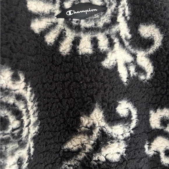 Sweater/Jacket - Picture 3 of 3